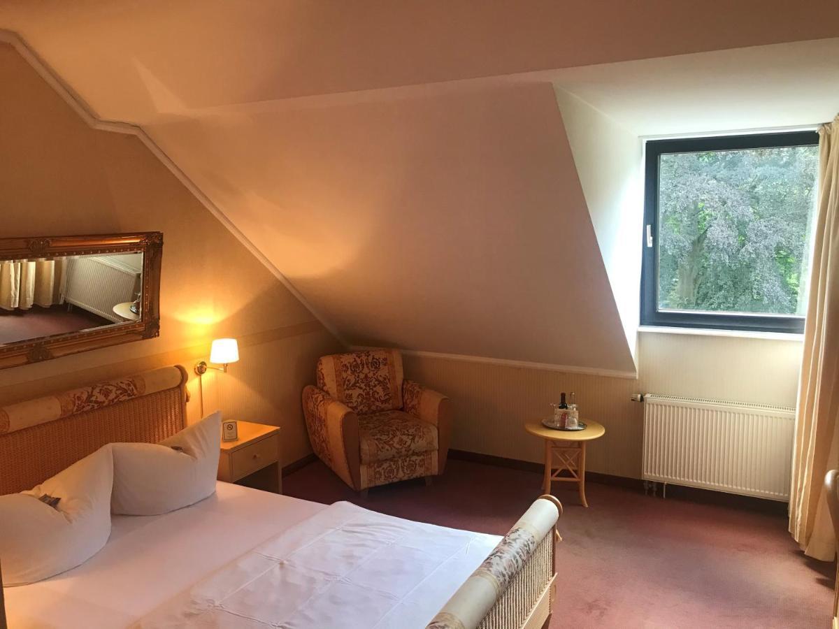 Burg Wegberg Hotel & Eventlocation Ngoại thất bức ảnh