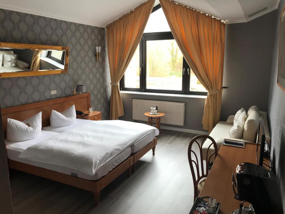 Burg Wegberg Hotel & Eventlocation Ngoại thất bức ảnh