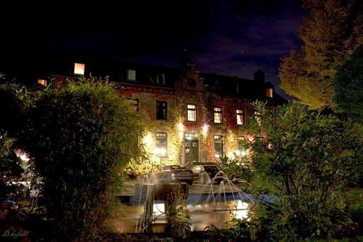 Burg Wegberg Hotel & Eventlocation Ngoại thất bức ảnh